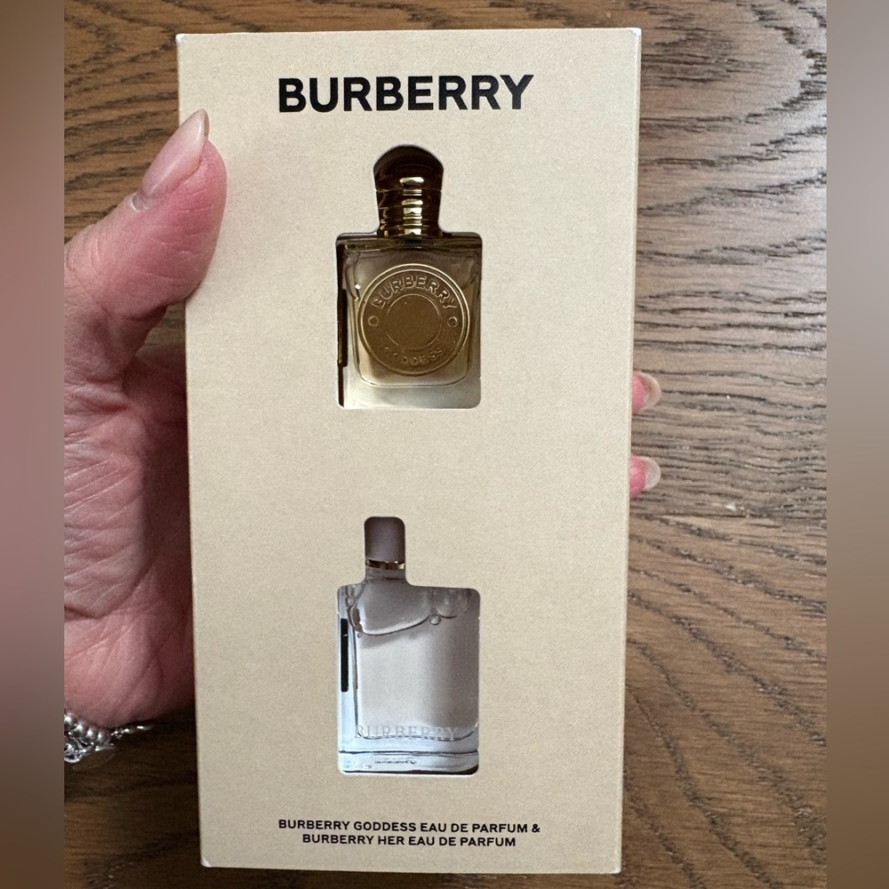 Burberry Goddess and Her 5mL Duo